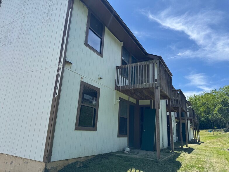 More Photos Of 237 Sherrad St, Marlinton Apartments For Sale