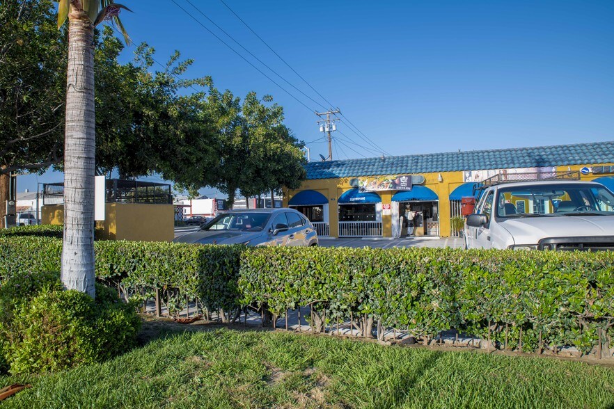 More Photos Of 16502 S Main St, Gardena General Retail For Sale