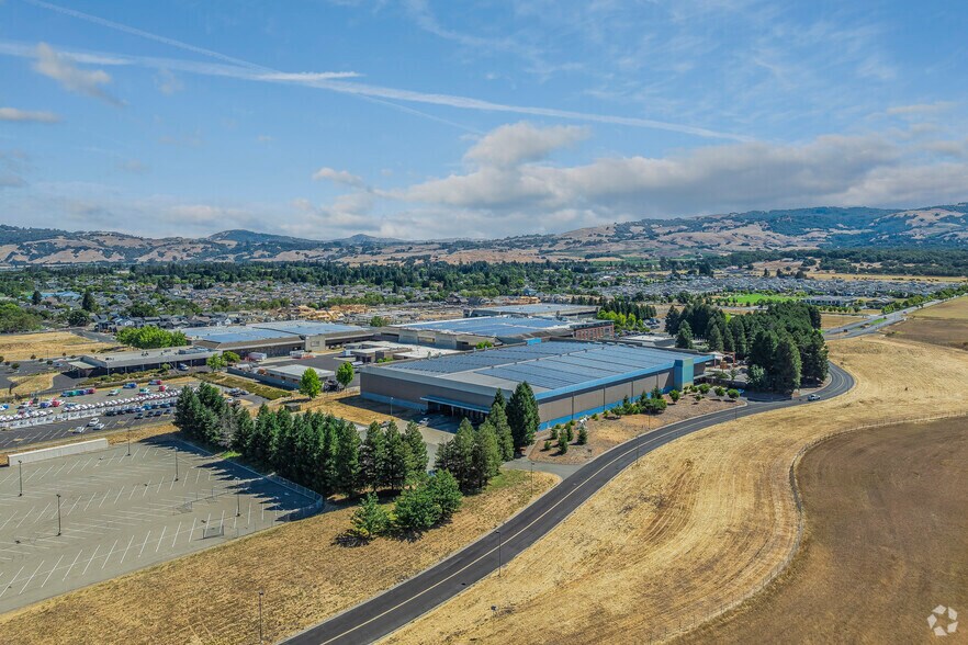 More Photos Of 1500 Valley House Dr, Rohnert Park Coworking Space