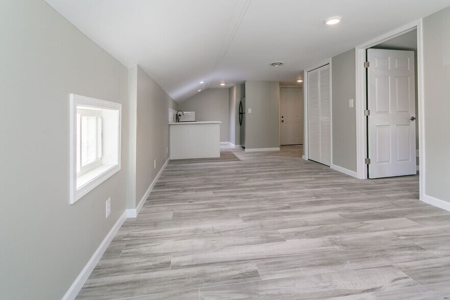 More Photos Of 4527 South St, Jamesville General Retail For Sale