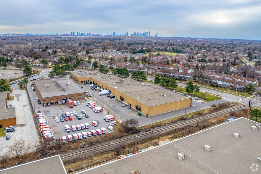 More Photos Of 1705 Argentia Rd, Mississauga Warehouse For Lease