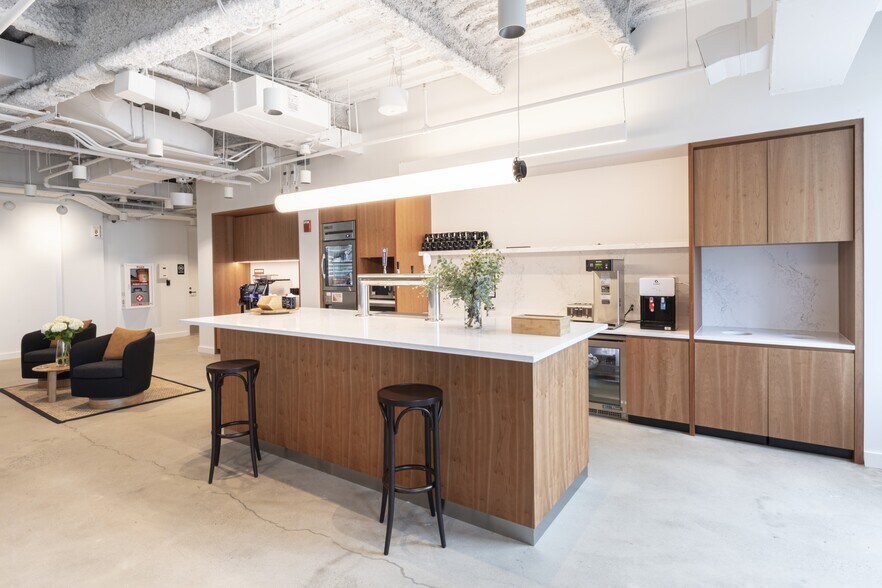 More Photos Of 901 N Glebe Rd, Arlington Coworking Space