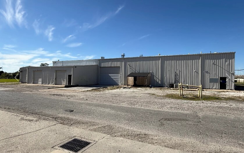 Primary Photo Of 507 E Airline Hwy, Kenner Warehouse For Lease