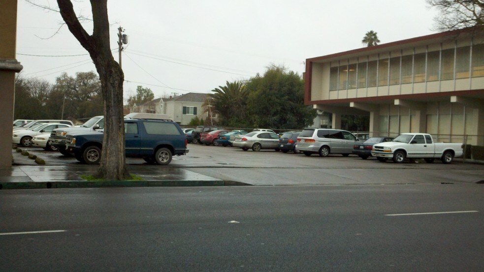 More Photos Of 33 E Magnolia St, Stockton Office For Lease
