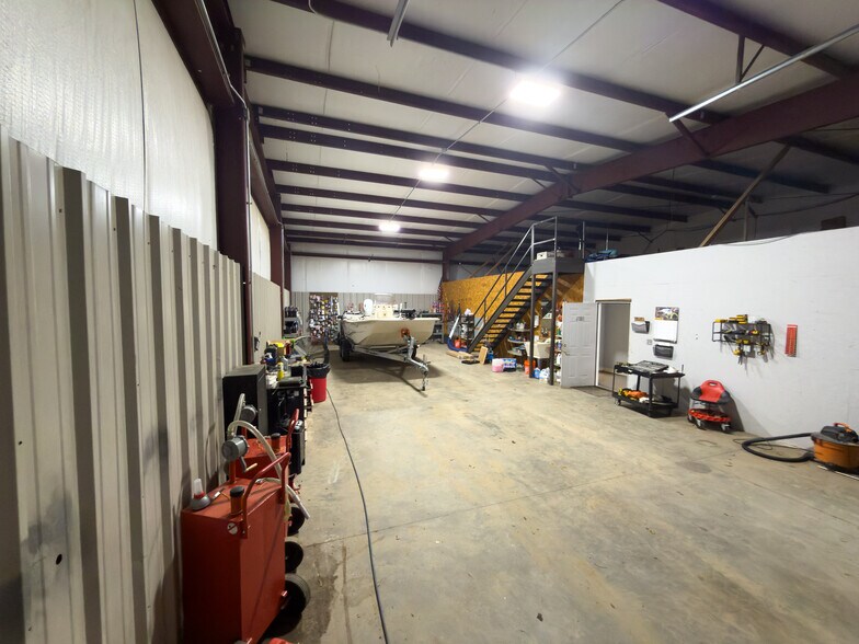 More Photos Of 1360 Upper Valley Falls Rd, Spartanburg Warehouse For Sale