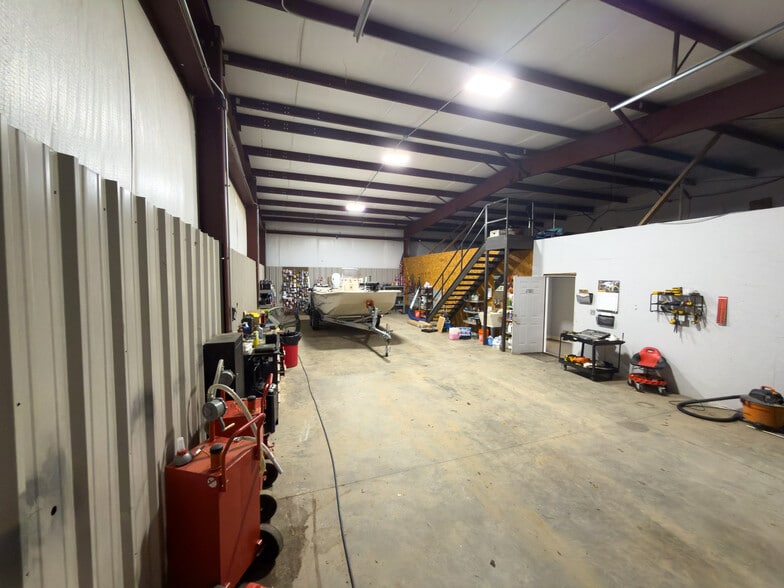 More Photos Of 1360 Upper Valley Falls Rd, Spartanburg Warehouse For Sale