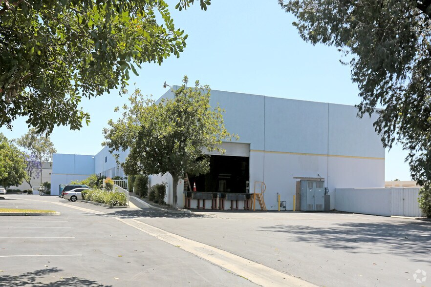 More Photos Of 16417-16441 Berwyn Rd, Cerritos Warehouse For Lease