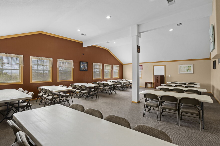 More Photos Of 11200 Thaxton Rd, Austin Religious Facility For Sale