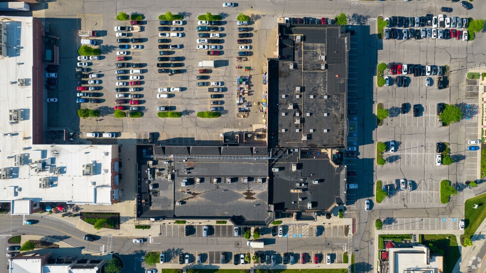 More Photos Of 1765-3180 Kingsdale Ctr, Columbus Unknown For Lease