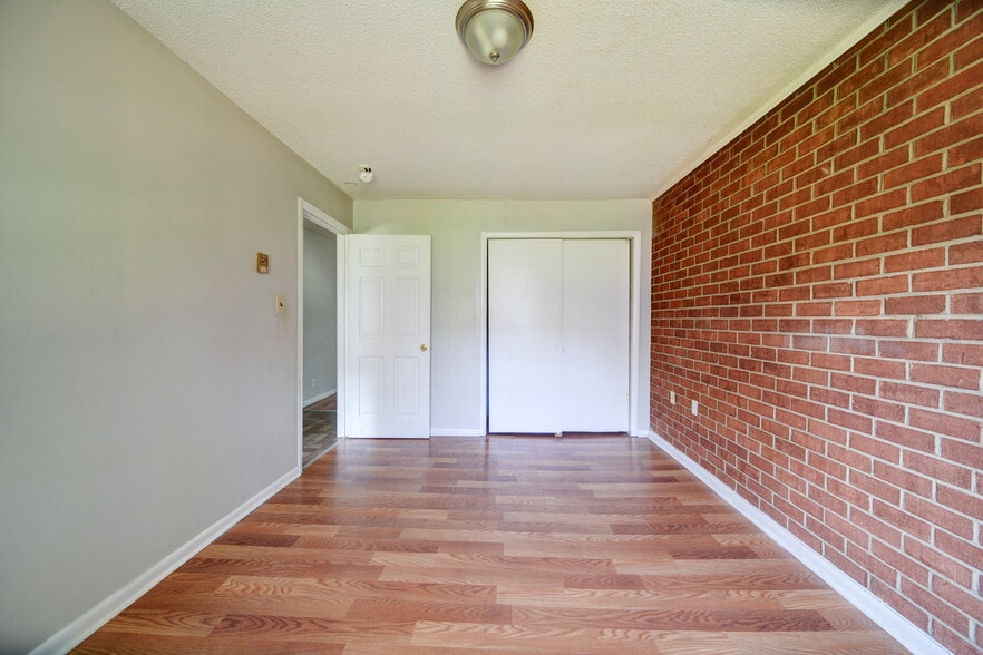 More Photos Of 915 E 2nd St, Winston-Salem Apartments For Sale