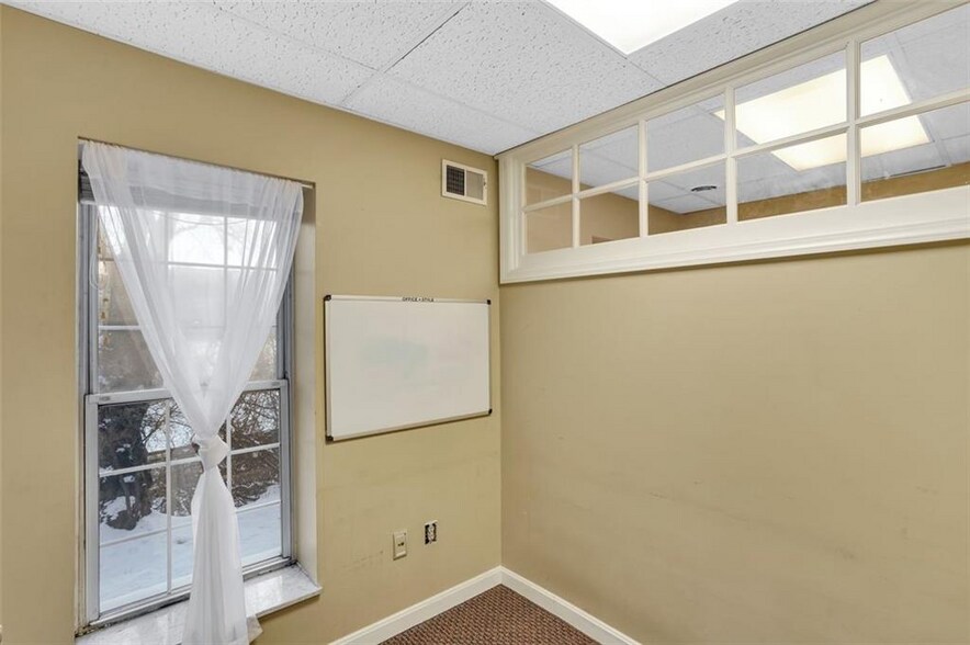 More Photos Of 1108 Ohio River Blvd, Sewickley Office For Sale