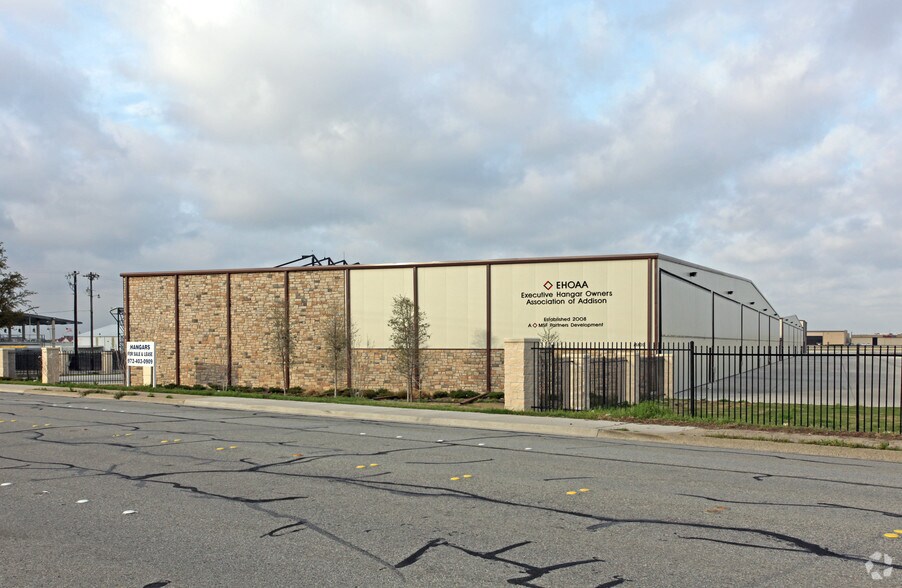 More Photos Of 15809 Addison Rd, Addison Airplane Hangar For Sale