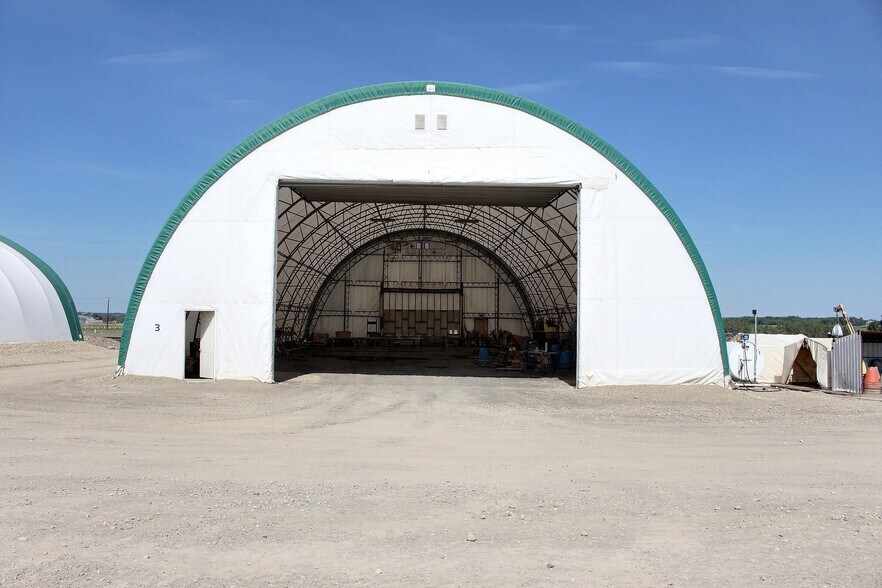 More Photos Of 3001 - 23 Street, Didsbury Distribution For Sale