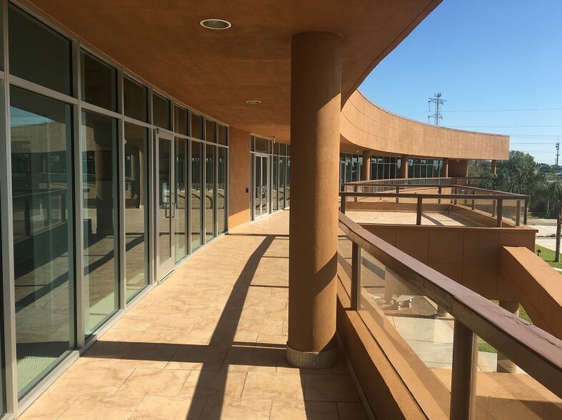 More Photos Of 2100 E Nasa Pky, Seabrook Storefront Retail Office For Lease