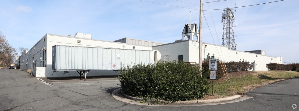 More Photos Of 305 E Market St, Leesburg Unknown For Lease