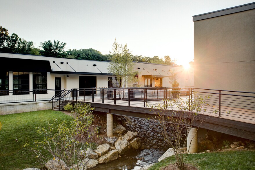 More Photos Of 11 Sullivan Way, Asheville Warehouse For Lease