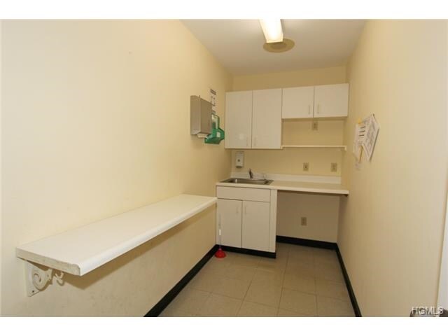 More Photos Of 3630 Hill Blvd, Yorktown Medical For Sale