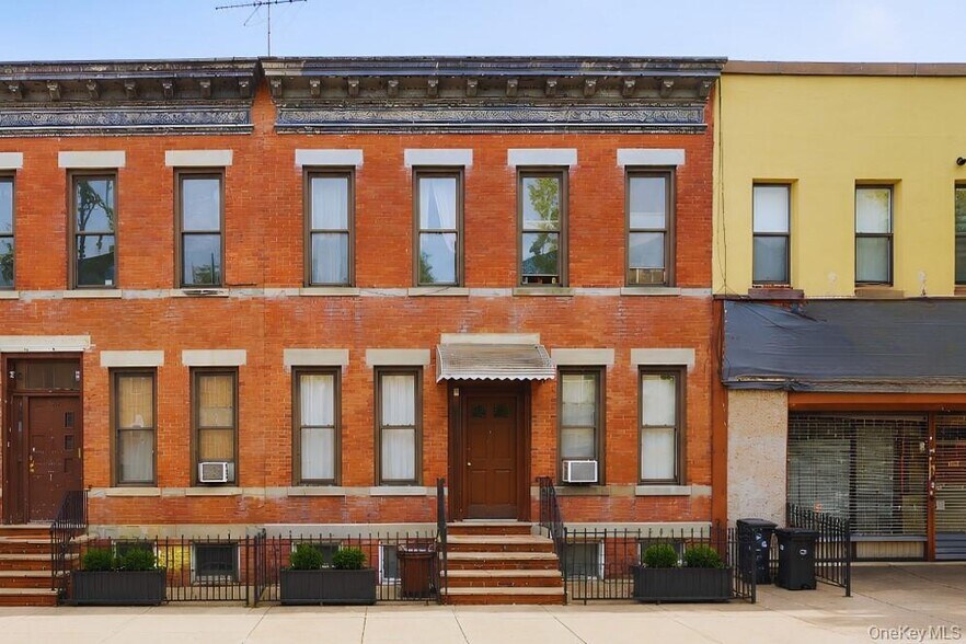 Primary Photo Of 6415 Myrtle Ave, Glendale Apartments For Sale