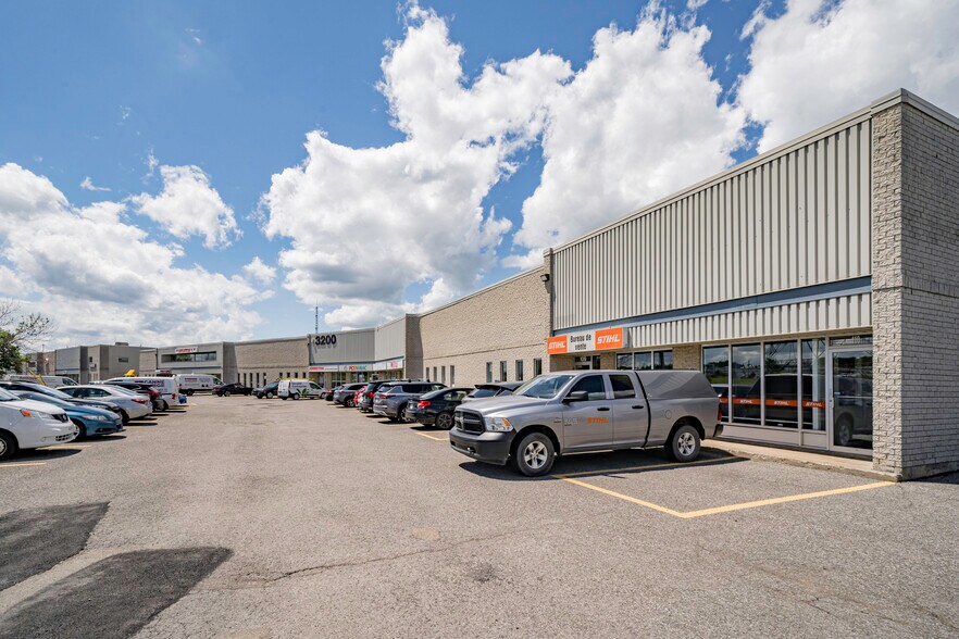 More Photos Of 3200 Av Watt, Québec General Retail For Lease
