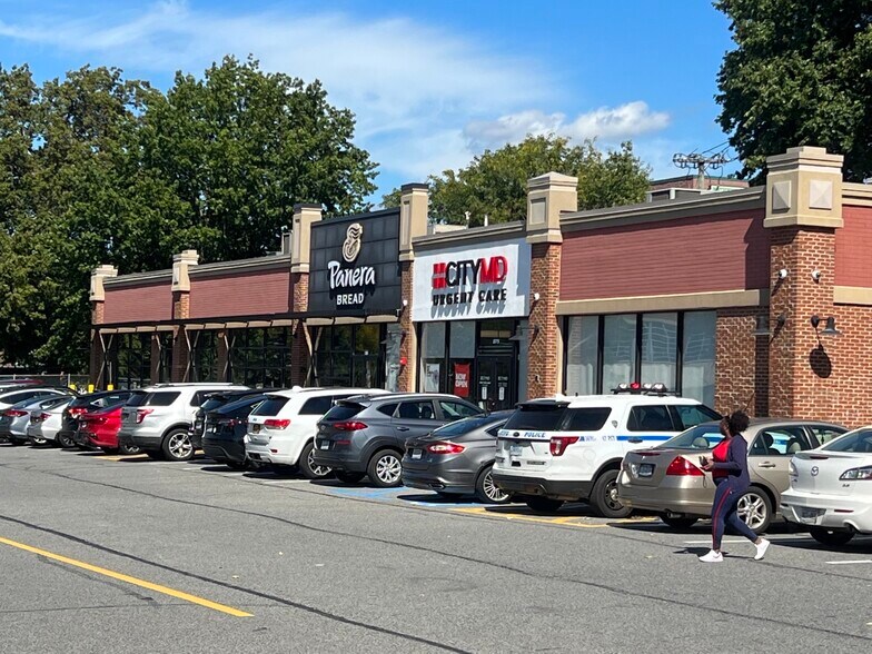 More Photos Of 847-894 Pelham Pky, Pelham Manor Unknown For Lease