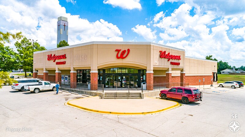 Primary Photo Of 950 E Taft Ave, Sapulpa Drugstore For Lease