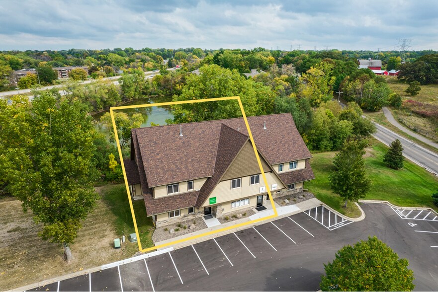 More Photos Of 2127 County Road D E, Maplewood Office For Sale