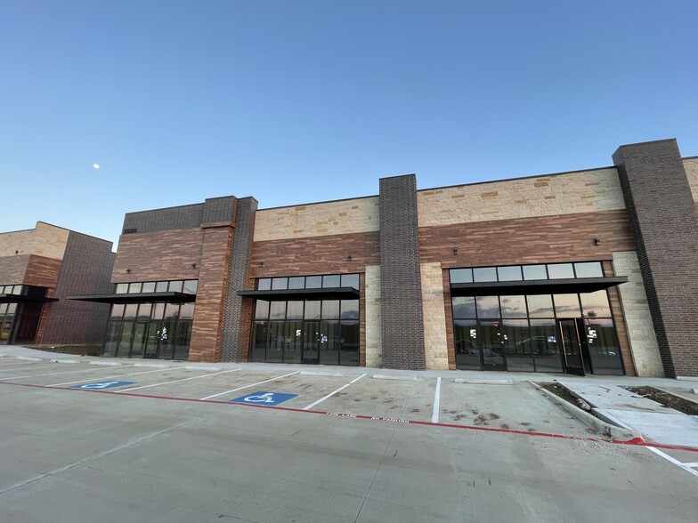 More Photos Of 2826 State 121 Hwy, Lewisville Storefront Retail Office For Lease