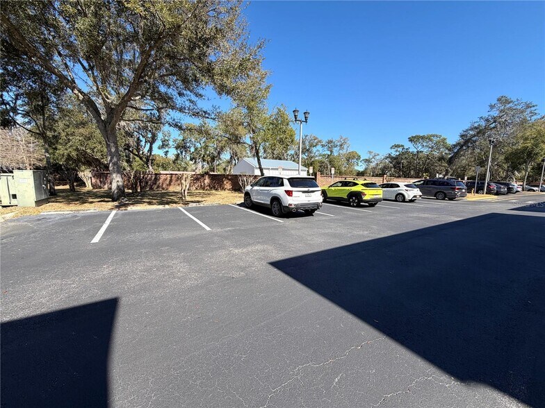 More Photos Of 3246 W Lake Mary Blvd, Lake Mary Office For Sale