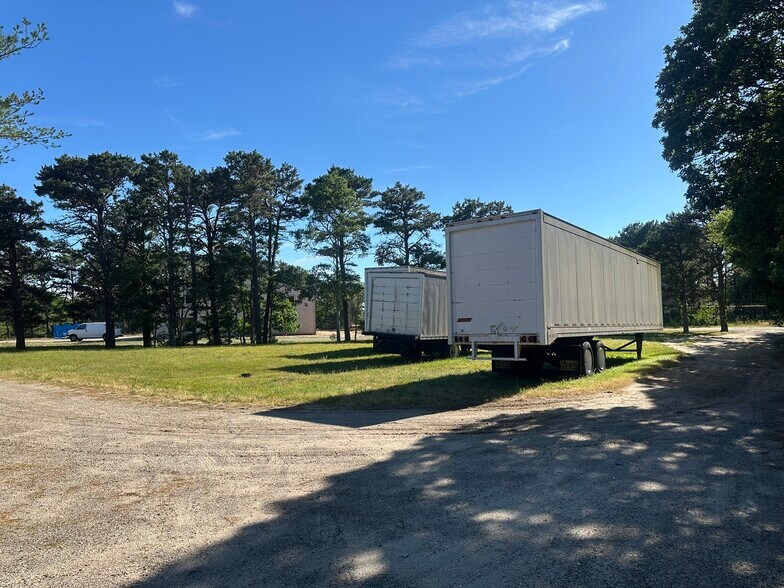 More Photos Of 22 A St, Edgartown Warehouse For Sale