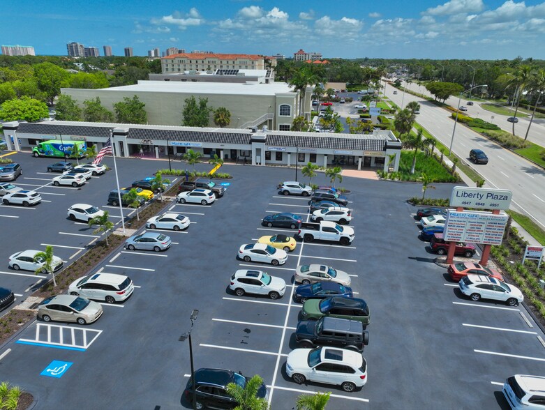 More Photos Of 4949 Tamiami Trl, Naples Unknown For Lease