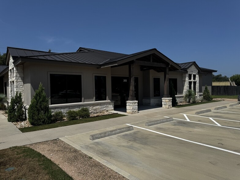 More Photos Of 1625 Williams Dr, Georgetown Unknown For Lease