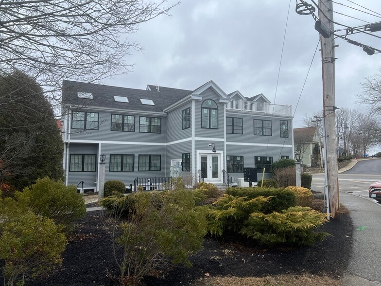 More Photos Of 226 York St, York Office For Lease