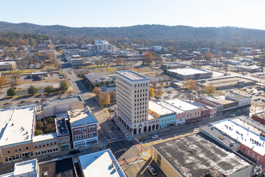 More Photos Of 931 Noble St, Anniston Office For Sale