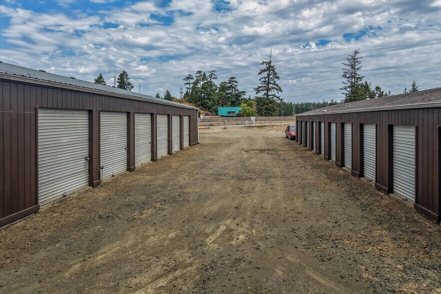 More Photos Of 93697 Storage Dr, North Bend Specialty For Sale