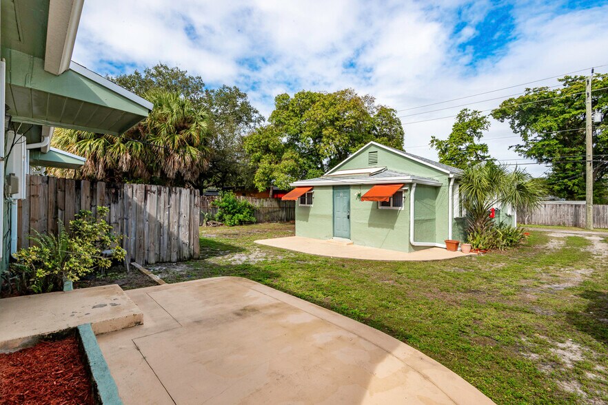 More Photos Of 224 SW 15th St, Dania Beach Apartments For Sale