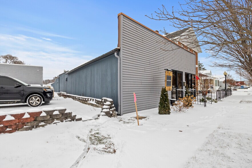 More Photos Of 1612 Milan Rd, Sandusky Freestanding For Sale
