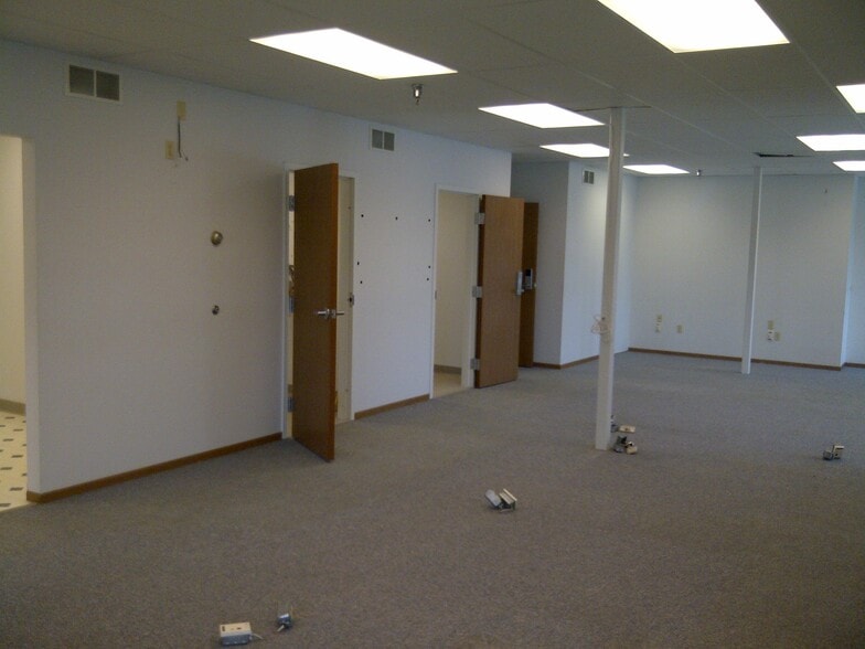 More Photos Of 904 Sahara Trl, Boardman Medical For Sale