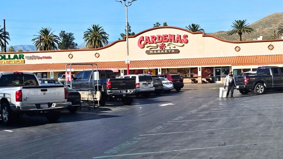 More Photos Of 9085 Mission Blvd, Jurupa Valley Storefront For Lease