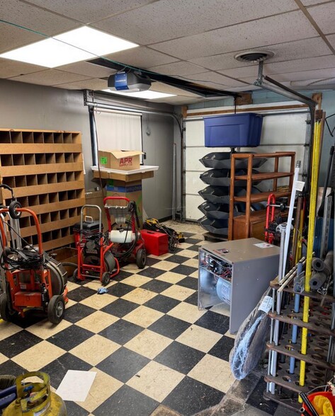 More Photos Of 150 N Constitution Ave, New Freedom Office For Sale