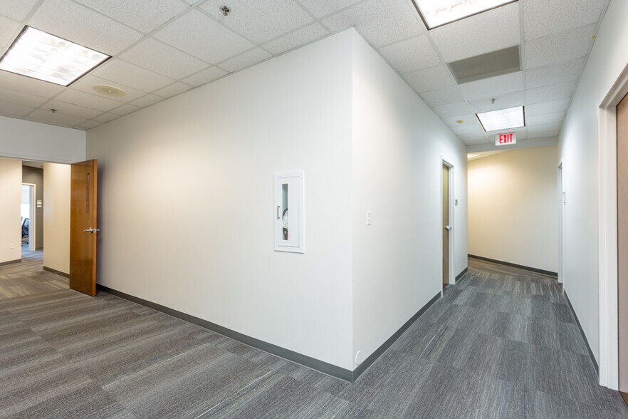 More Photos Of 1450 Technology Dr, Harrisonburg Office For Sale