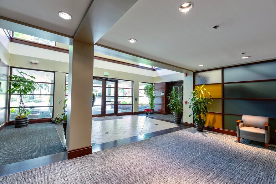 More Photos Of 33650 6th Ave S, Federal Way Office For Sale