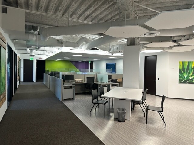 More Photos Of 2600 Michelson Dr, Irvine Office For Lease