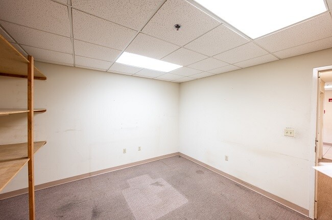 More Photos Of 1151-1155 Biscayne Dr, Concord Light Distribution For Sale