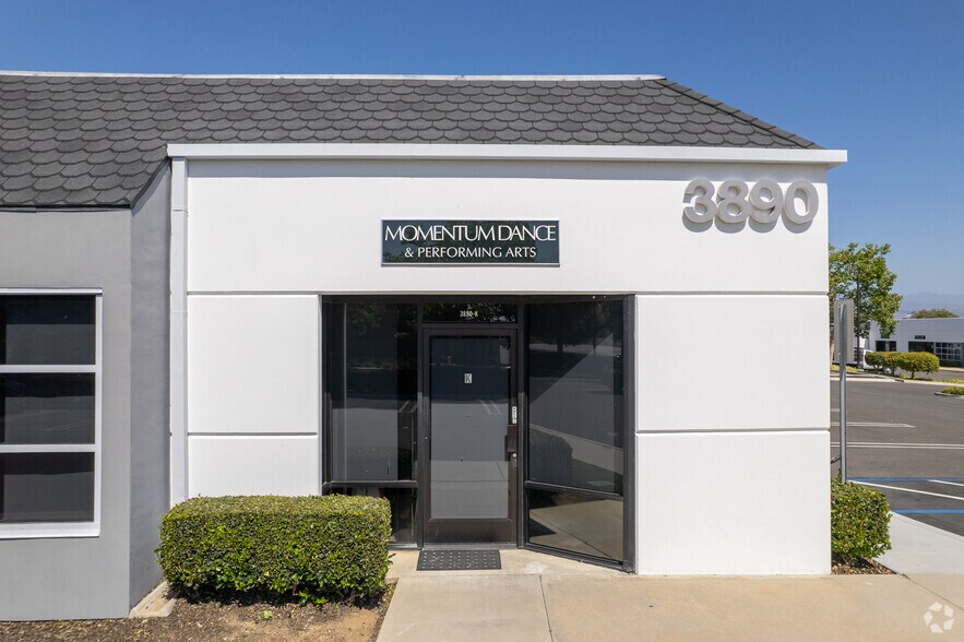 More Photos Of 3960 Prospect Ave, Yorba Linda Light Manufacturing For Lease