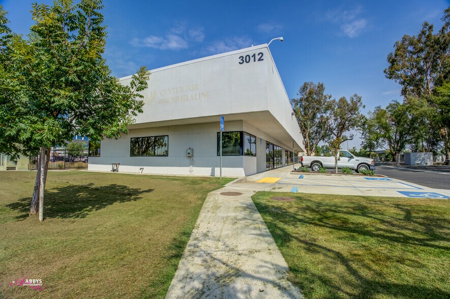 More Photos Of 3008 Sillect Ave, Bakersfield Medical For Lease