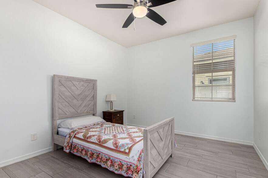 More Photos Of 10838 W San Juan Ave, Phoenix Healthcare For Sale