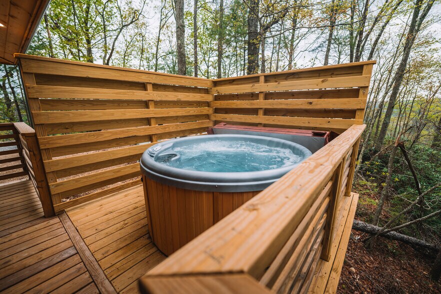 More Photos Of 250 Wood Thrush Lane, Rogers Specialty For Sale