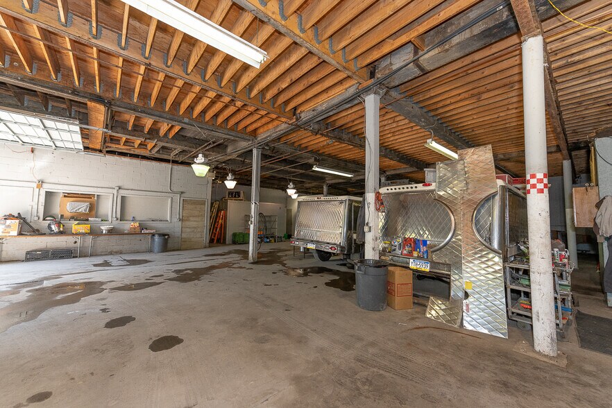 More Photos Of 365 W Whitehall St, Allentown Warehouse For Lease