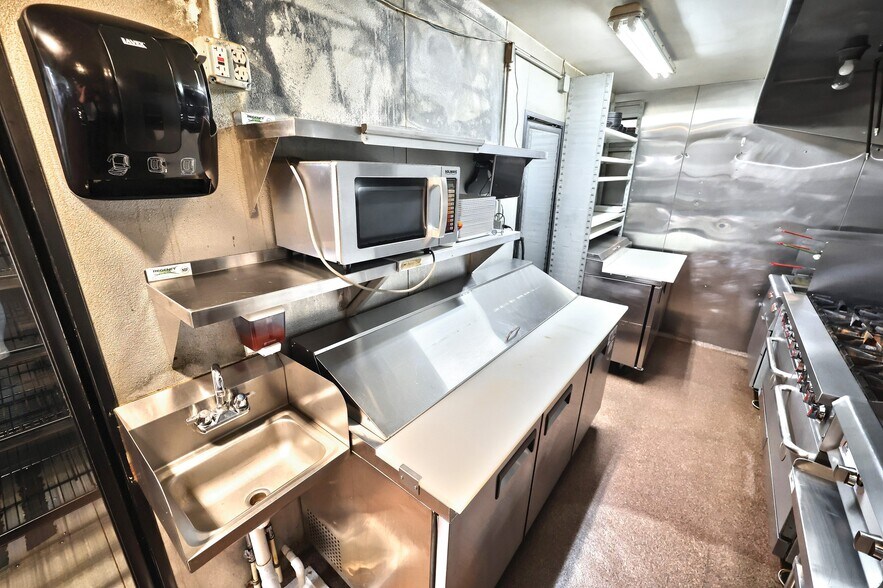 More Photos Of 21603 Middletown Rd, Freeland Freestanding For Sale