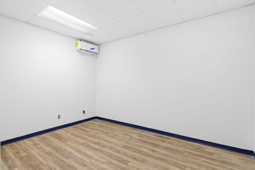 More Photos Of 3715 Argent Blvd, Ridgeland Self Storage For Lease